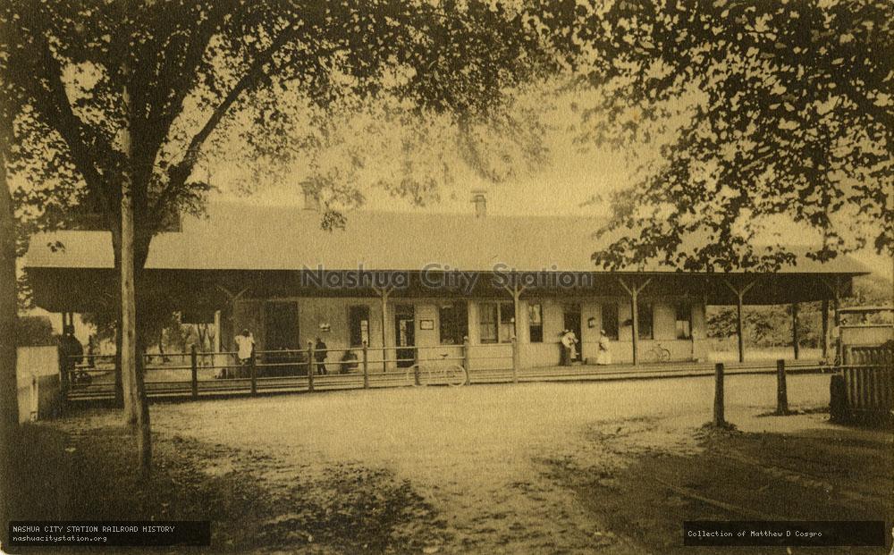 Postcard: Railroad Station, Clinton, Connecticut